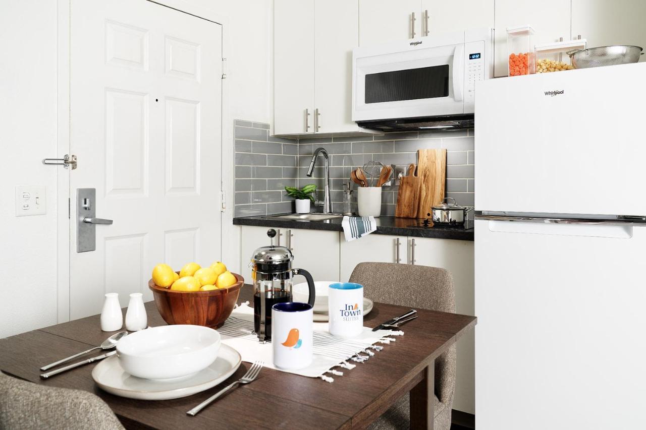 Intown Suites Extended Stay San Antonio Tx - Airport Екстер'єр фото